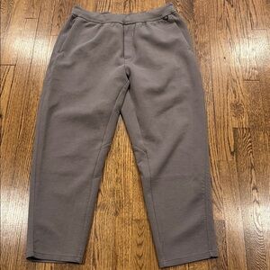 Nike drifit 24.7 impossible soft Men's taupe sweatPants size large